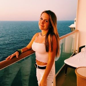 Meet your Posher, Skylar